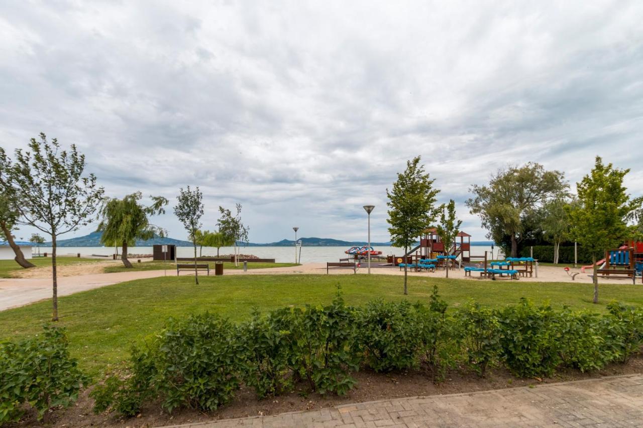 Fonyod Beach Apartment Exterior photo